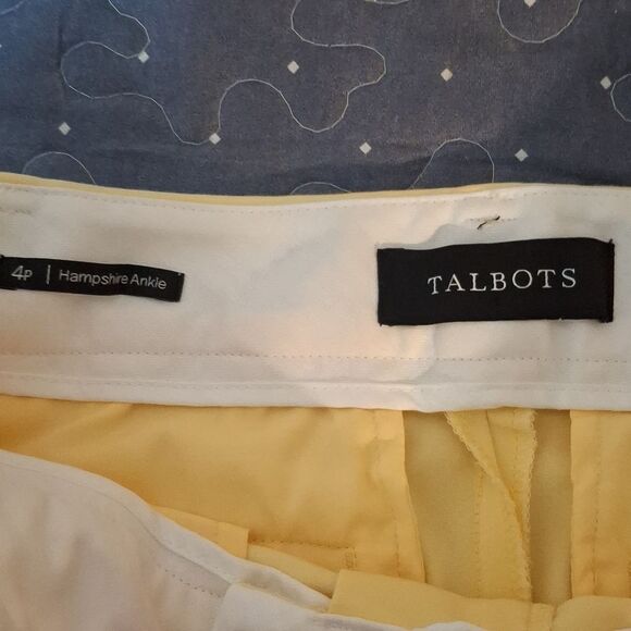 Talbots Hamshire Ankle pants with Button Detail size 4 petite - Picture 2 of 5